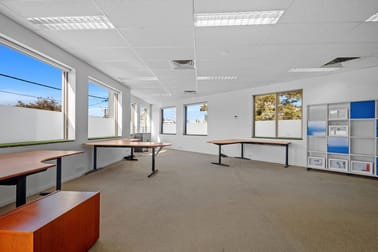 1 / 309 Hampton Street Hampton VIC 3188 - Image 3