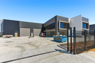 Click to view all images 11-13 Tarmac Way Pakenham VIC 3810 - Image 3