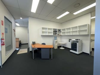 Click to view all images 3&4/2 - 4 Booran Drive Woodridge QLD 4114 - Image 3