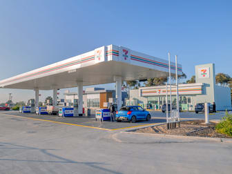T2 & 3/720 Sunbury Road Sunbury VIC 3429 - Image 1