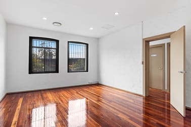 Level 1/104-108 Bourke Street Woolloomooloo NSW 2011 - Image 3