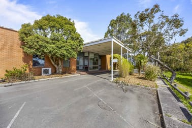 Click to view all images 207 Walker Street Ballarat North VIC 3350 - Image 3