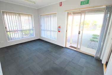 6 Tews Court Wilsonton QLD 4350 - Image 2