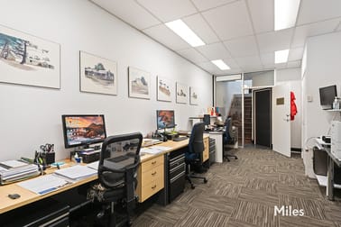Rear Grnd Floor/279 Lower Heidelberg Road Ivanhoe East VIC 3079 - Image 1