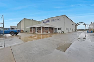 35 Enterprise Street Paget QLD 4740 - Image 1