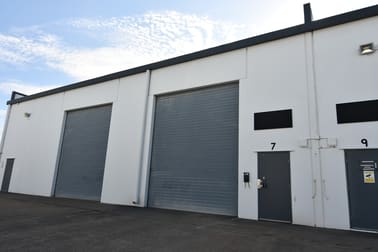 Click to view all images 7/58 Keane Street Currajong QLD 4812 - Image 1