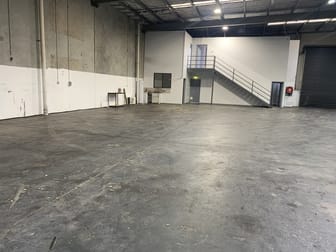 Click to view all images 2A Sara Grove Sunshine VIC 3020 - Image 2