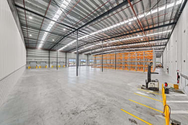 Click to view all images 2/42B William Farrior Place Eagle Farm QLD 4009 - Image 3