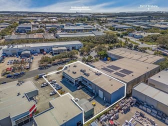 Click to view all images 1/8-10 Chapman Place Eagle Farm QLD 4009 - Image 2