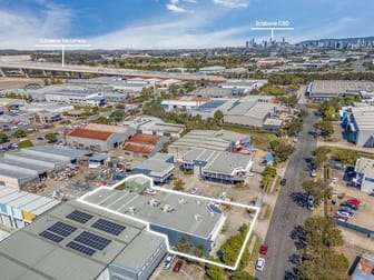 Click to view all images 1/8-10 Chapman Place Eagle Farm QLD 4009 - Image 3