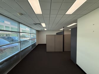 2/3 Westside Ave Port Melbourne VIC 3207 - Image 2