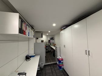 2/24-26 Queensland Avenue Broadbeach QLD 4218 - Image 3