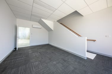 4/9 Pioneer Way New Gisborne VIC 3438 - Image 3