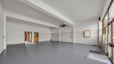 46 Stradbroke Drive St Albans VIC 3021 - Image 2