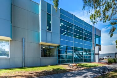 Click to view all images 11/41 Sabre Drive Port Melbourne VIC 3207 - Image 3