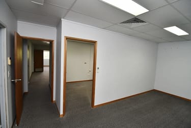 Click to view all images Suite 15/579-581 Ross River Road Kirwan QLD 4817 - Image 3