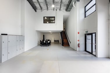 Click to view all images 8/90 Kortum Drive Burleigh Heads QLD 4220 - Image 3