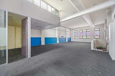 Click to view all images First Floor/327 Sturt Street Soldiers Hill VIC 3350 - Image 2
