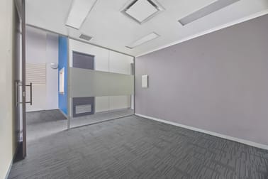 Click to view all images First Floor/327 Sturt Street Soldiers Hill VIC 3350 - Image 3