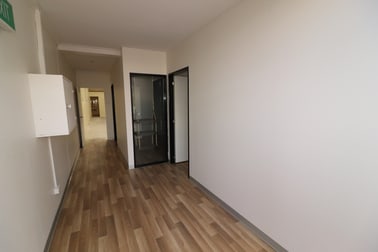 Click to view all images 1/10-12 Peninsula Boulevard Seaford VIC 3198 - Image 2