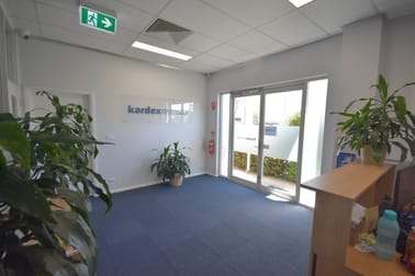 1/1 Greygown Street Wodonga VIC 3690 - Image 2