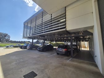 Click to view all images 102 Discovery Drive Bibra Lake WA 6163 - Image 3