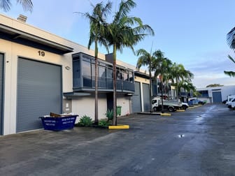 Click to view all images 19/70-72 Captain Cook Drive Caringbah NSW 2229 - Image 1