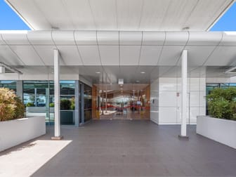 Click to view all images 4.18/14-16 Lexington Drive Bella Vista NSW 2153 - Image 2