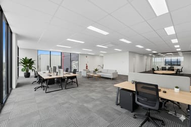 49 Paramount Boulevard Cranbourne West VIC 3977 - Image 2