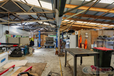 Click to view all images 86 Taylor Street Bulimba QLD 4171 - Image 3