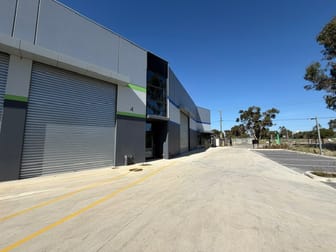 Click to view all images 4 Moonah Circuit Brooklyn VIC 3012 - Image 2