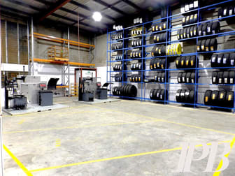 Click to view all images 2/166 Beatty Road Archerfield QLD 4108 - Image 2