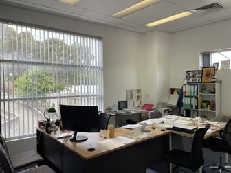 Click to view all images 1/37a King Road Hornsby NSW 2077 - Image 2