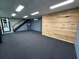 Click to view all images 5/21 Howleys Road Notting Hill VIC 3168 - Image 2