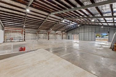 Click to view all images 12 Makepeace Street Rockville QLD 4350 - Image 3