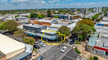 Click to view all images 4/123 Bay Terrace Wynnum QLD 4178 - Image 2