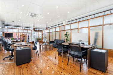 Click to view all images 560 Olive Street Albury NSW 2640 - Image 2