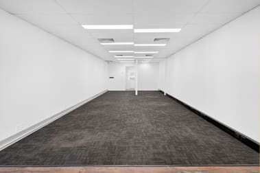 Click to view all images 9/11 Sir John Overall Drive Helensvale QLD 4212 - Image 1