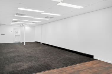 Click to view all images 9/11 Sir John Overall Drive Helensvale QLD 4212 - Image 2