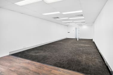 Click to view all images 9/11 Sir John Overall Drive Helensvale QLD 4212 - Image 3