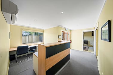 19 Emlyn Street Coorparoo QLD 4151 - Image 2