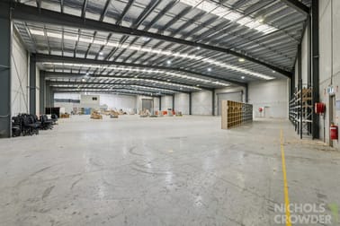 Click to view all images 65 Frankston Gardens Drive Carrum Downs VIC 3201 - Image 3