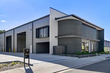 Click to view all images 4/107 Jardine Drive Redland Bay QLD 4165 - Image 1