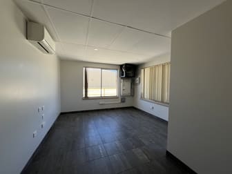 Click to view all images 28 Leewood Drive Orange NSW 2800 - Image 2