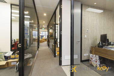 Click to view all images Unit 4/5 Redland Drive Mitcham VIC 3132 - Image 3