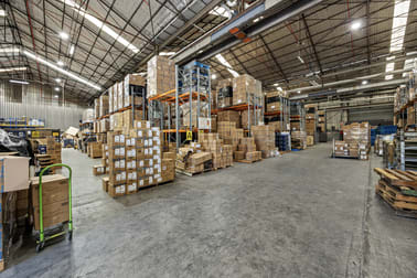 Click to view all images Unit 2B/744 Lorimer St Port Melbourne VIC 3207 - Image 1