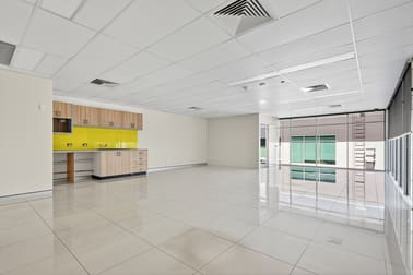 Click to view all images 3/10 Depot Street Banyo QLD 4014 - Image 2