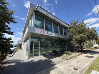 Click to view all images Unit 3/Unit 3, 610 Lorimer Street Port Melbourne VIC 3207 - Image 1