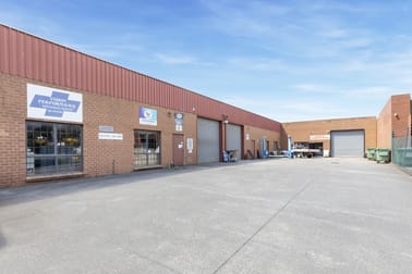 Click to view all images 1/13-15 Sussex Court Sunbury VIC 3429 - Image 2