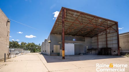 Click to view all images 252 Hammond Avenue Wagga Wagga NSW 2650 - Image 3